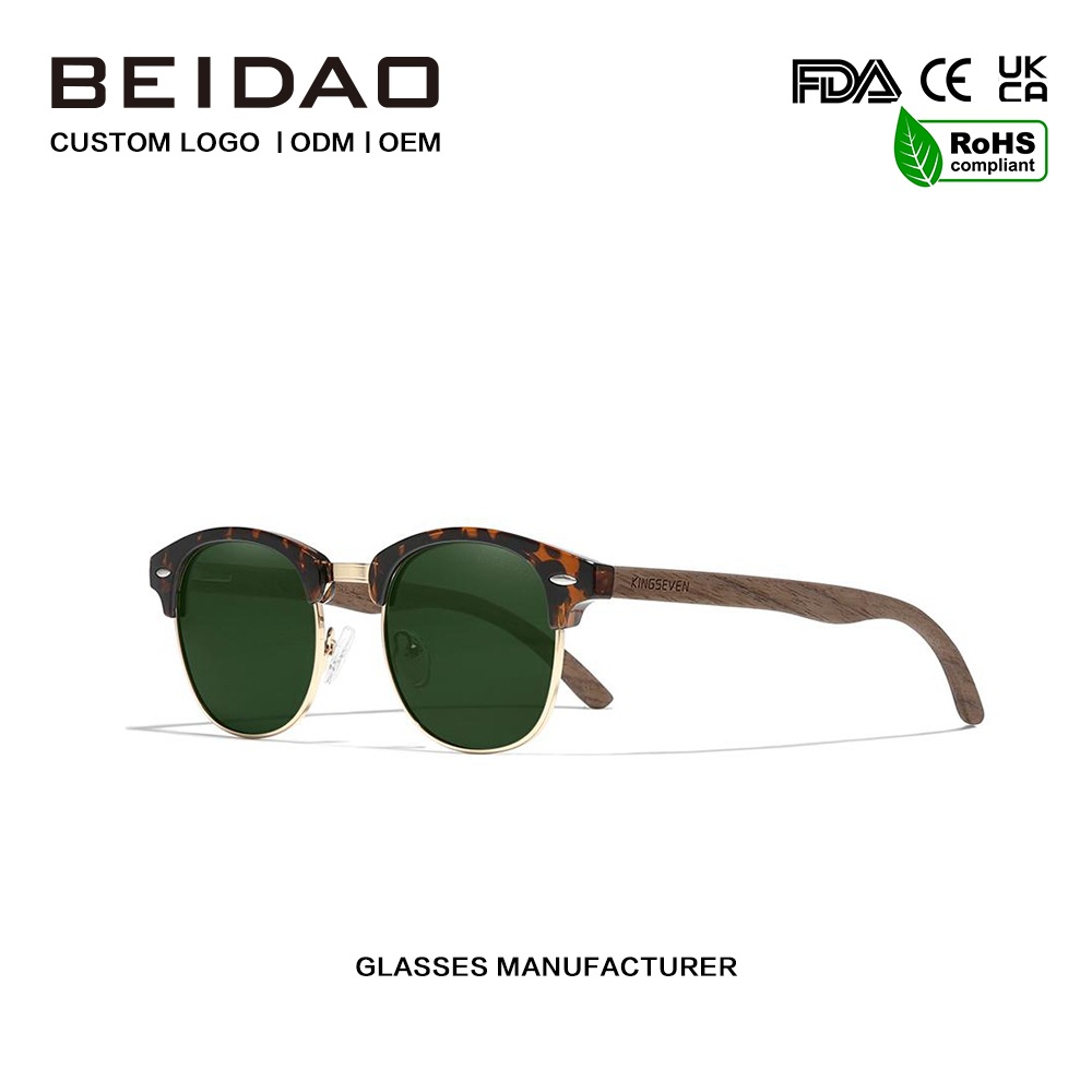 Gafas de sol de madera de nogal polarizadas verdes G15